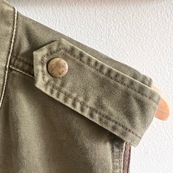 Talia Sleeveless Military Green Cargo Jacket With Drawstring Waist - Picture 4 of 9